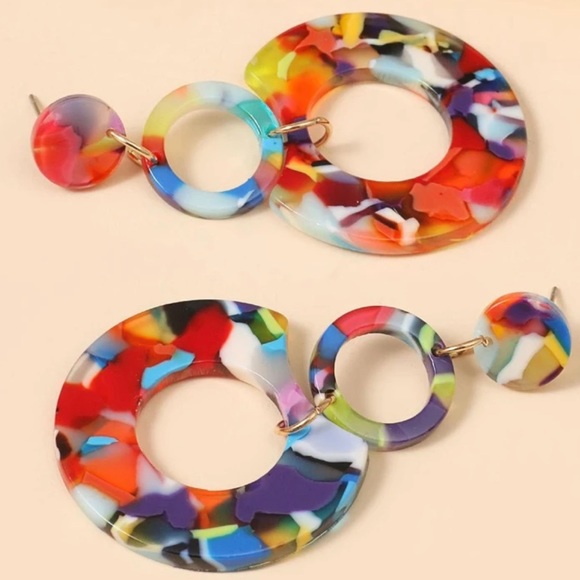 🦋 3/$24 Double circle drop post earrings / NWOT - Picture 3 of 3